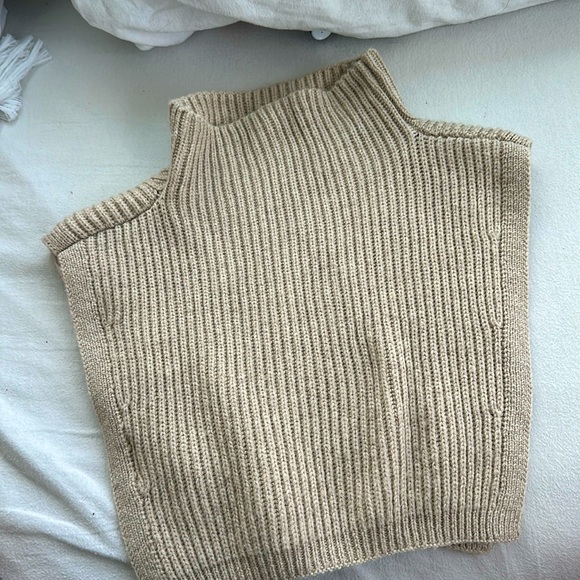 Sleeveless ribbed vest - Picture 1 of 2